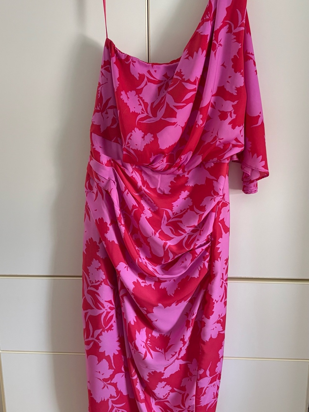 Women's Pink Floral Draped One-Shoulder Dress size Small
Brand DO + BE